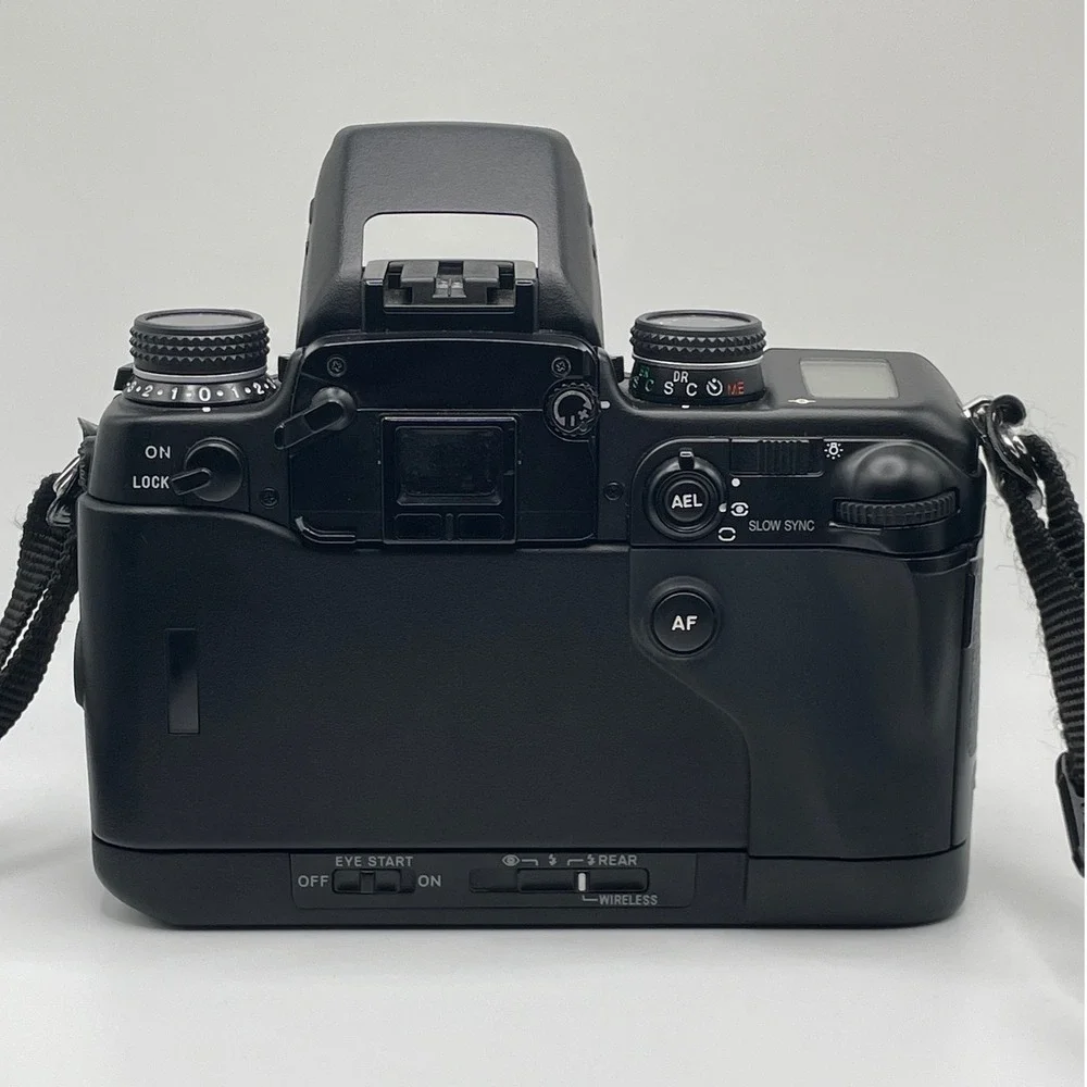 Minolta Maxxum 9 35mm SLR Film Camera w Strap and Manual Camera Only Fast Ship🔥